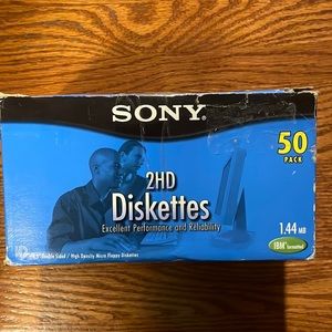 Sony 2HD Diskettes 52 in the box. Used